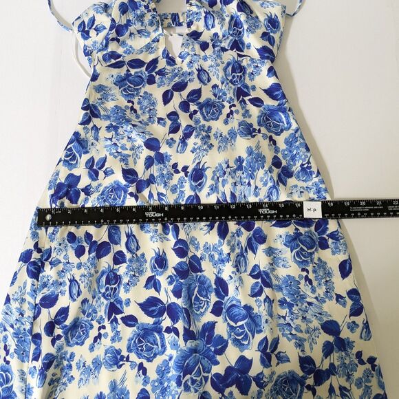 Fashion Nova Field of Dreams Satin Maxi Dress Size S NWT Romantic Coquette - Picture 8 of 12